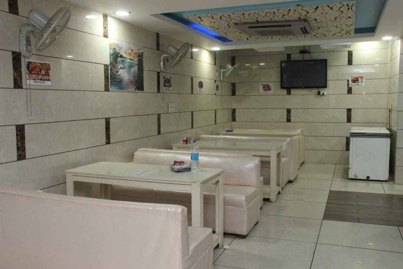 Hotel O Food Plaza Zirakpur Exterior foto